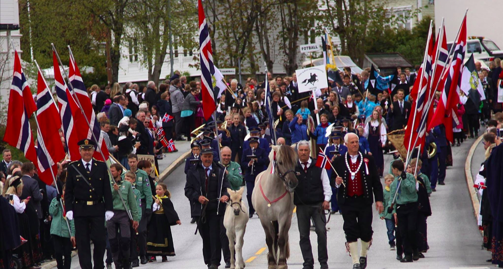 Ørsta Hest Bilkortesje 17.mai 2020